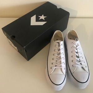 CONVERSE Lift Leather Platform Sneaker Size 9